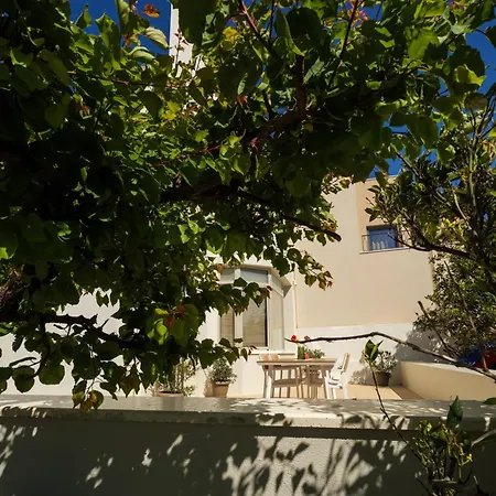 La Casa Di Fiori Stylish Platanias (Crete)